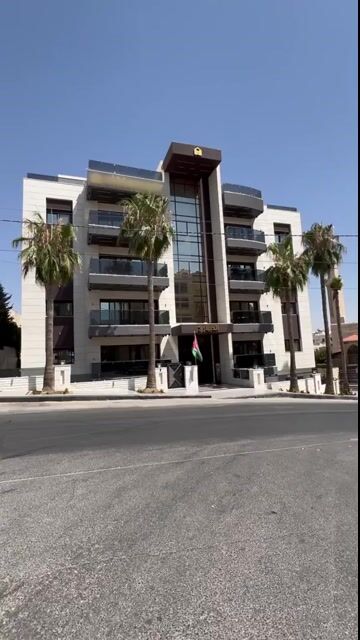 جولة فيديو: شقة دوبلكس جديدة للبيع في دير غبار بمساحة 230 م2 مع روف 160 م2